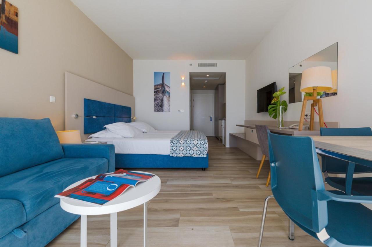 Romana Aparthotel 4*