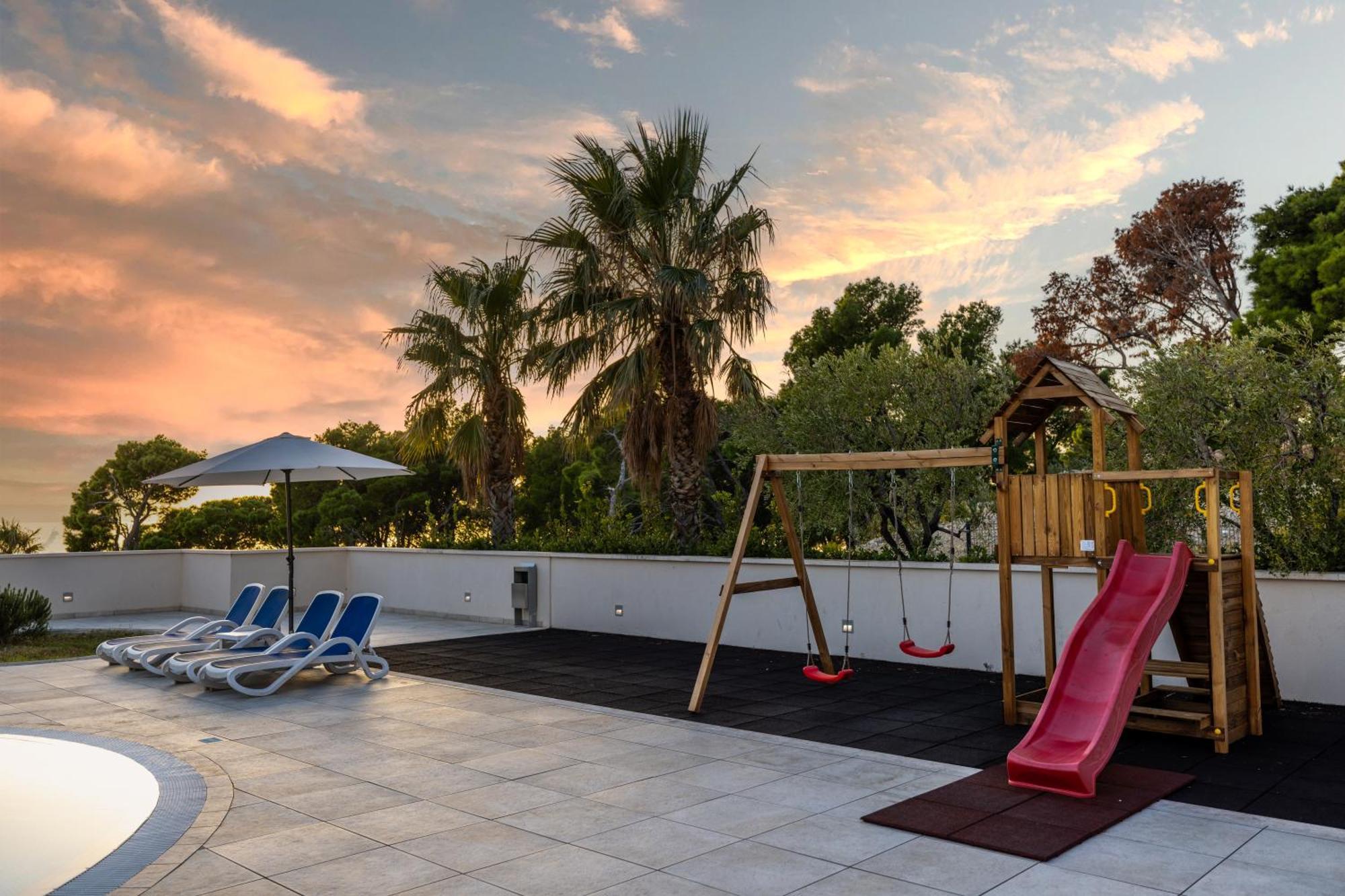 Romana Aparthotel