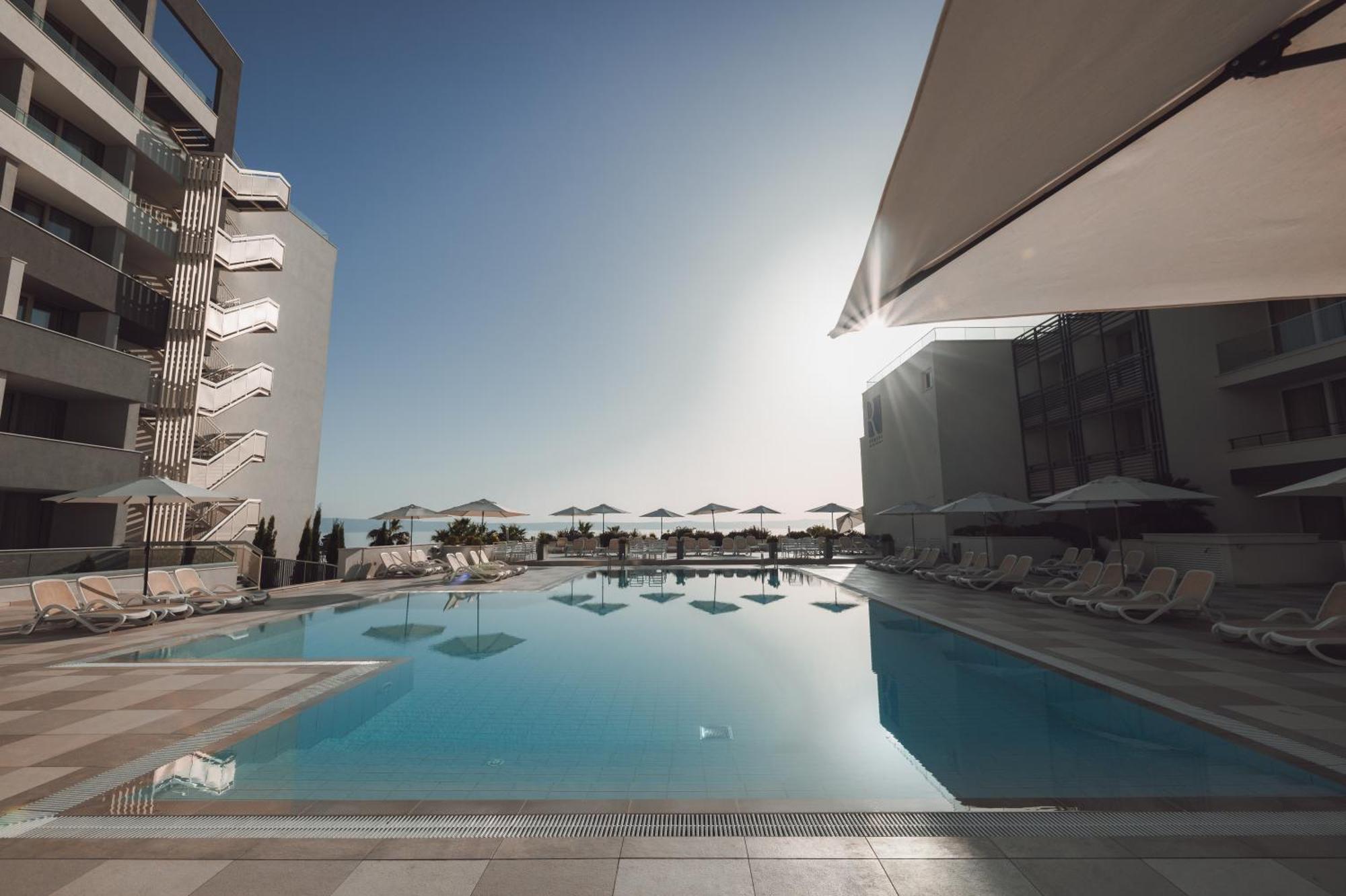Aparthotel Romana 4*